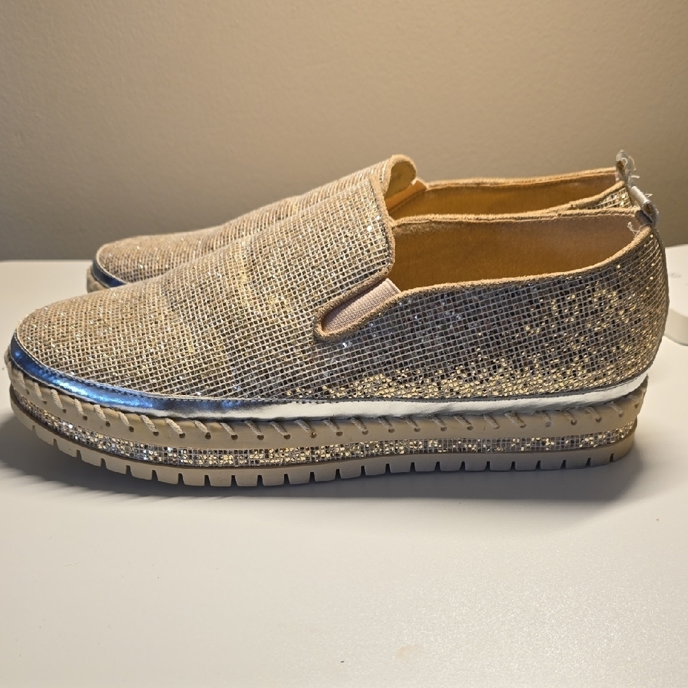 Oli | Gold | Women's | Textured Slip-Ons | Size 11 | Like New - Picture 3 of 8